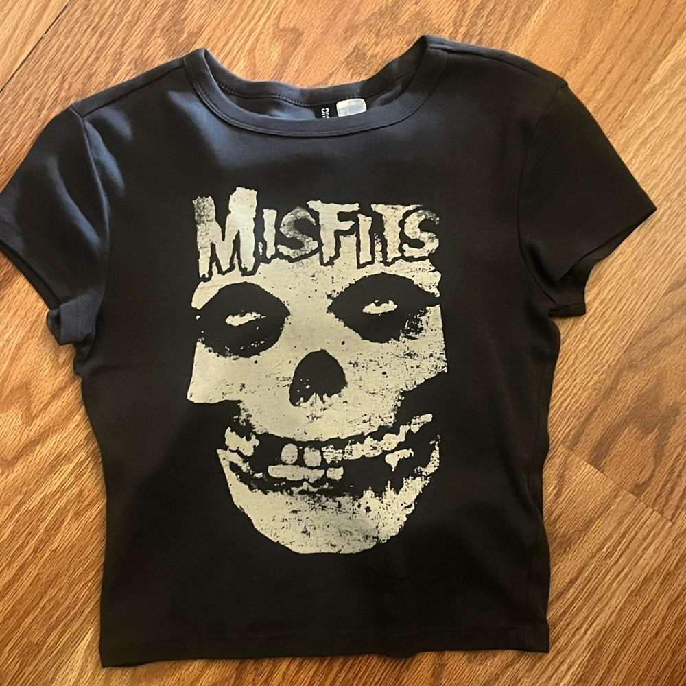 H&M Grey Misfits Shirt, size Small